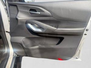 Peugeot Landtrek 1.9TD double cab Allure - Image 12