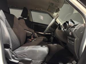 Suzuki Swift 1.2 GLX auto - Image 19
