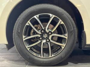 Suzuki Swift 1.2 GLX auto - Image 20