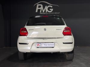 Suzuki Swift 1.2 GLX auto - Image 7