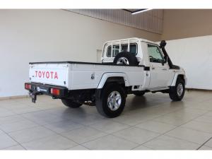 Toyota Land Cruiser 79 4.5D-4D LX V8 single cab - Image 2