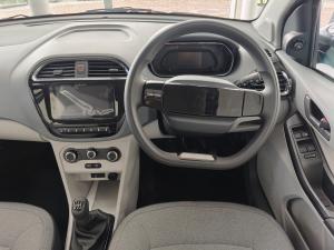Tata Tiago 1.2 XT manual - Image 6