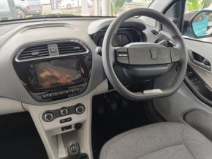 Tata Tiago 1.2 XT manual - Image 9