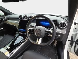 Mercedes-Benz GLC GLC300d 4Matic Avantgarde - Image 11