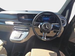 Mercedes-Benz V300d Executive - Image 12