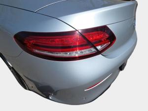 Mercedes-Benz C200 Cabrio automatic - Image 19