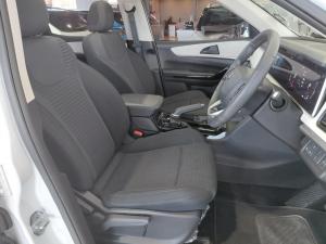 Mahindra XUV700 2.0T AX5 - Image 12
