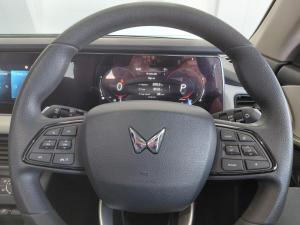 Mahindra XUV700 2.0T AX5 - Image 15