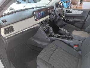 Mahindra XUV700 2.0T AX5 - Image 18