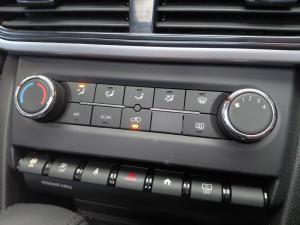 Mahindra XUV700 2.0T AX5 - Image 21