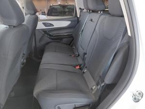 Mahindra XUV700 2.0T AX5 - Image 22