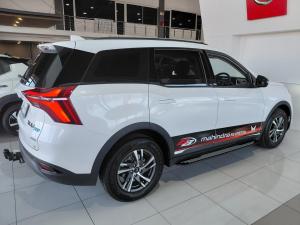 Mahindra XUV700 2.0T AX5 - Image 9