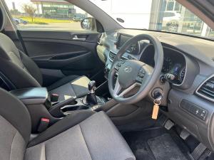 Hyundai Tucson 2.0 Premium - Image 12