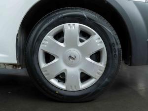 Nissan NP200 1.6i safety pack (aircon) - Image 21