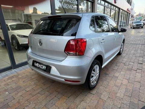 Image Volkswagen Polo Vivo hatch 1.6 Comfortline auto