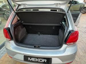 Volkswagen Polo Vivo hatch 1.6 Comfortline auto - Image 8