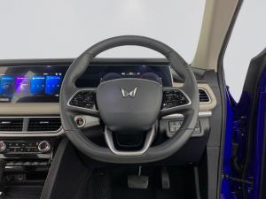 Mahindra XUV 700 2.0 AX7 automatic - Image 17