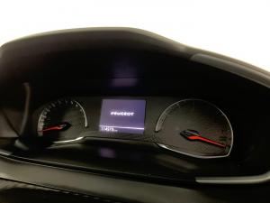 Peugeot 2008 1.2T Active automatic - Image 12