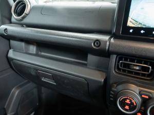 Suzuki Jimny 1.5 GLX AllGrip 5-door auto - Image 20