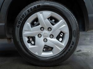 Hyundai Venue 1.2 Premium - Image 25