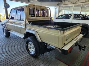 Toyota Land Cruiser 79 4.5D-4D V8 double cab LX - Image 16