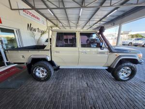 Toyota Land Cruiser 79 4.5D-4D V8 double cab LX - Image 3