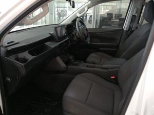 Toyota Hilux 2.8GD-6 double cab SRX 4x4 - Image 7