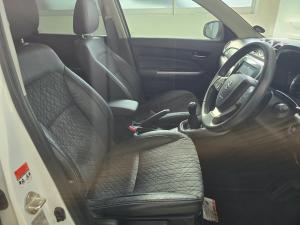 Volkswagen Polo Vivo hatch 1.4 Trendline - Image 7