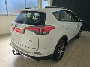 Toyota RAV4 2.0 GX - Image 2