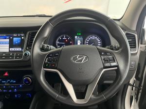 Hyundai Tucson 2.0CRDi Elite - Image 8