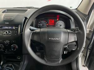 Isuzu D-Max 250 double cab 4x4 Hi-Ride - Image 8