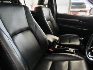 Toyota Hilux 2.8GD-6 double cab 4x4 Legend RS manual - Image 15