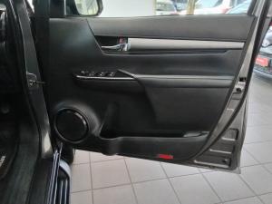 Toyota Hilux 2.8GD-6 double cab 4x4 Legend RS manual - Image 24