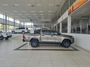 Toyota Hilux 2.8GD-6 double cab Raider auto - Image 3