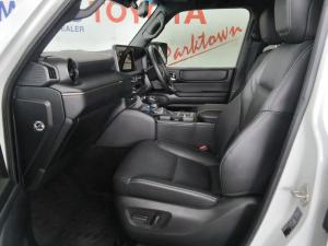 Toyota Land Cruiser Prado 2.8GD VX-R - Image 7