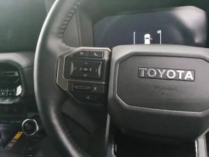 Toyota Land Cruiser Prado 2.8GD VX-R - Image 9