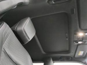 Toyota Land Cruiser Prado 2.8GD VX-R - Image 18