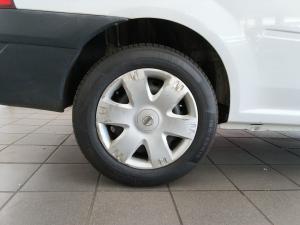 Nissan NP200 1.6i safety pack (aircon) - Image 15