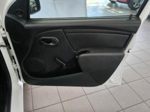 Nissan NP200 1.6i safety pack (aircon) - Image 20