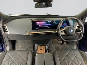 BMW iX xDRIVE40 - Image 13