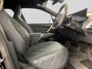 BMW iX xDRIVE40 - Image 17