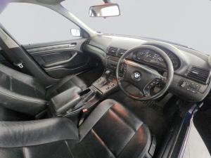 BMW 318i Sport automatic - Image 9