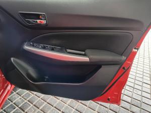 Suzuki Swift 1.2 GLX auto - Image 12