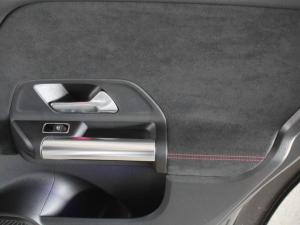 Mercedes-Benz GLA GLA200 Progressive - Image 21