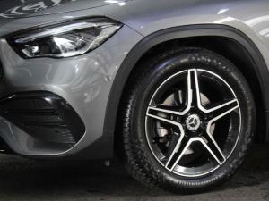 Mercedes-Benz GLA GLA200 Progressive - Image 8