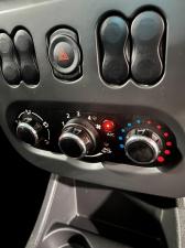 Nissan NP200 1.6i safety pack (aircon) - Image 14