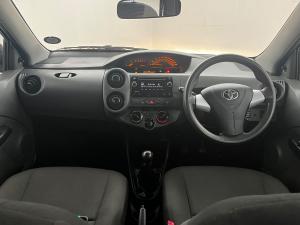 Toyota Etios hatch 1.5 Xi - Image 13