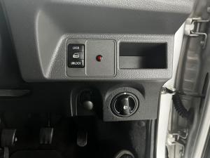Toyota Etios hatch 1.5 Xi - Image 17