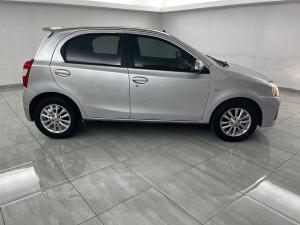Toyota Etios hatch 1.5 Xi - Image 21