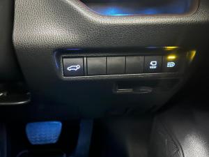 Toyota RAV4 2.0 VX - Image 15